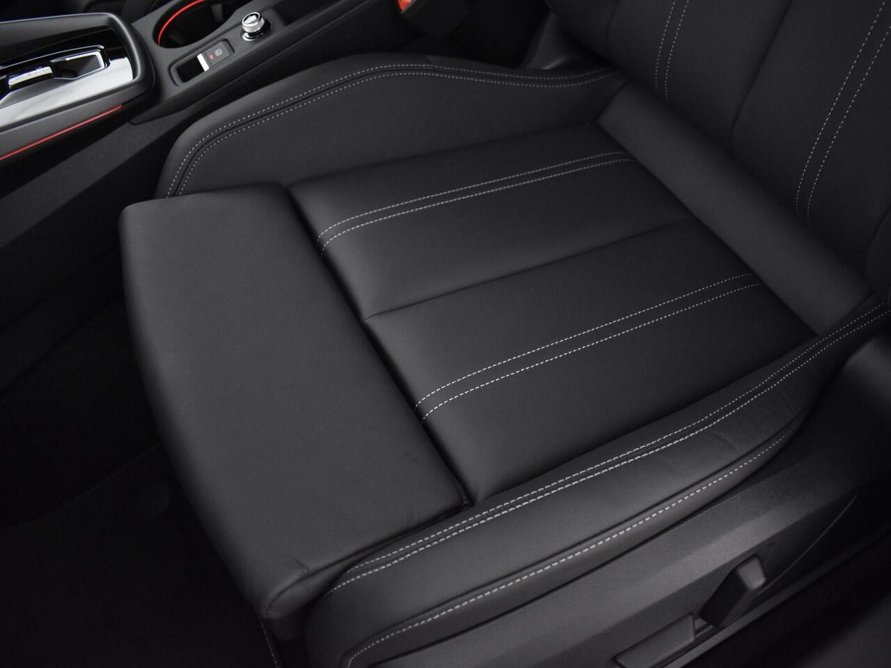 Audi A3 SPORTBACK Advanced edition 40 TFSI e 204 PK · Lederen bekleding · Comfortsleutel · 18" LM Velgen · Assist. Driving + Parking plus