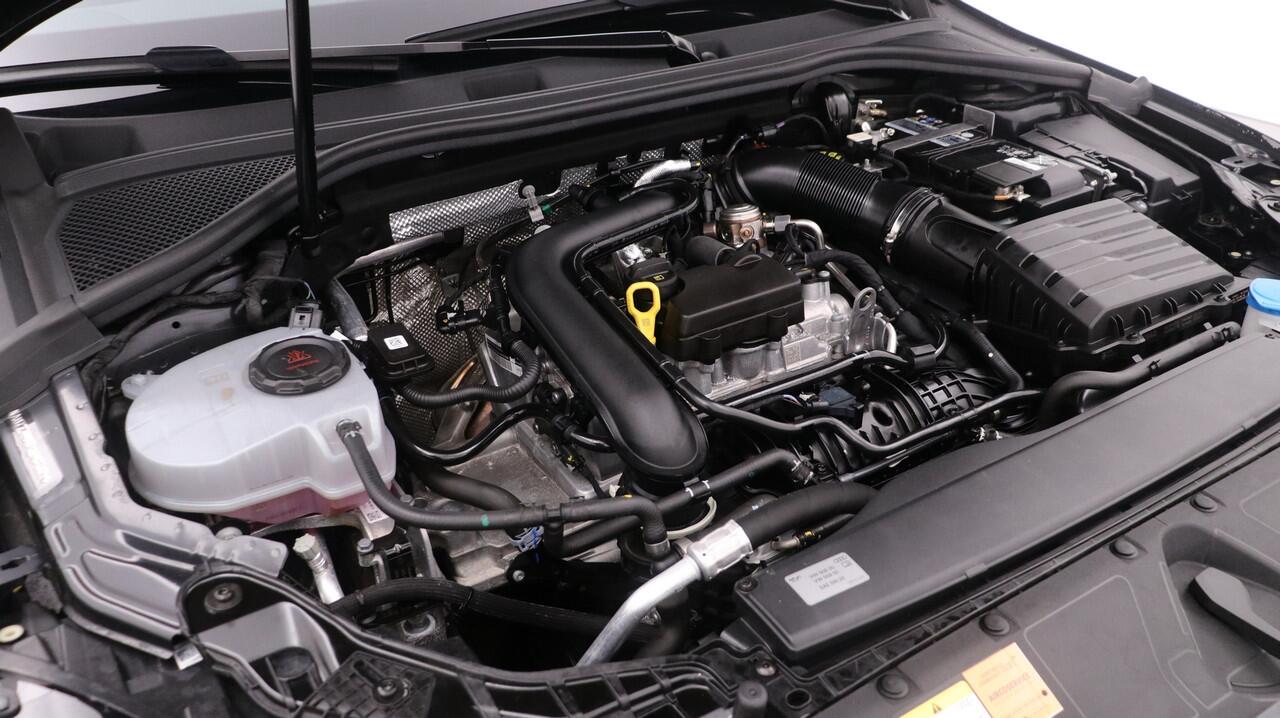 Audi A3 SPORTBACK 30 TFSI 110Pk S Edition / Audi Sound / Hold assist / PDC Achter