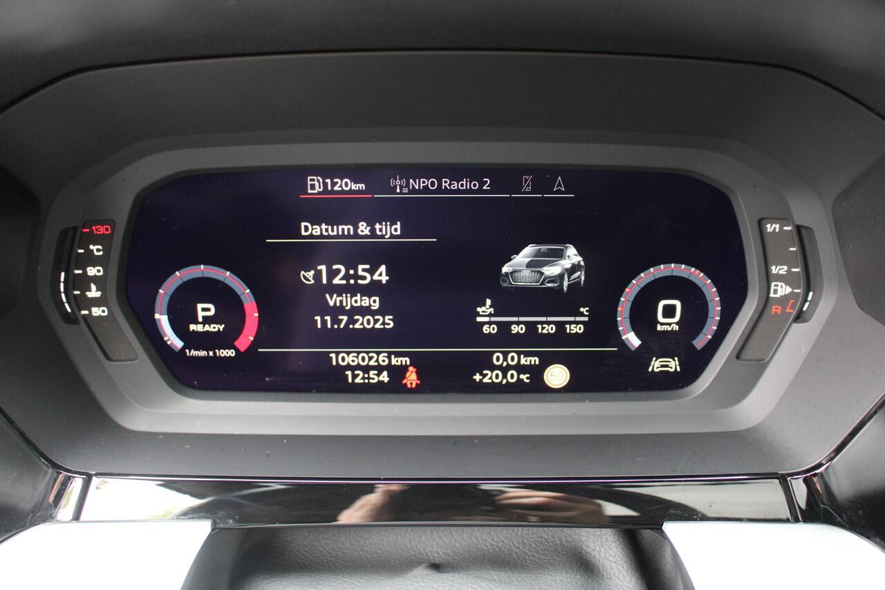 Audi A3 SPORTBACK 30 TFSI Business edition | Panoramadak | Navigatiesysteem | S-line | Automaat