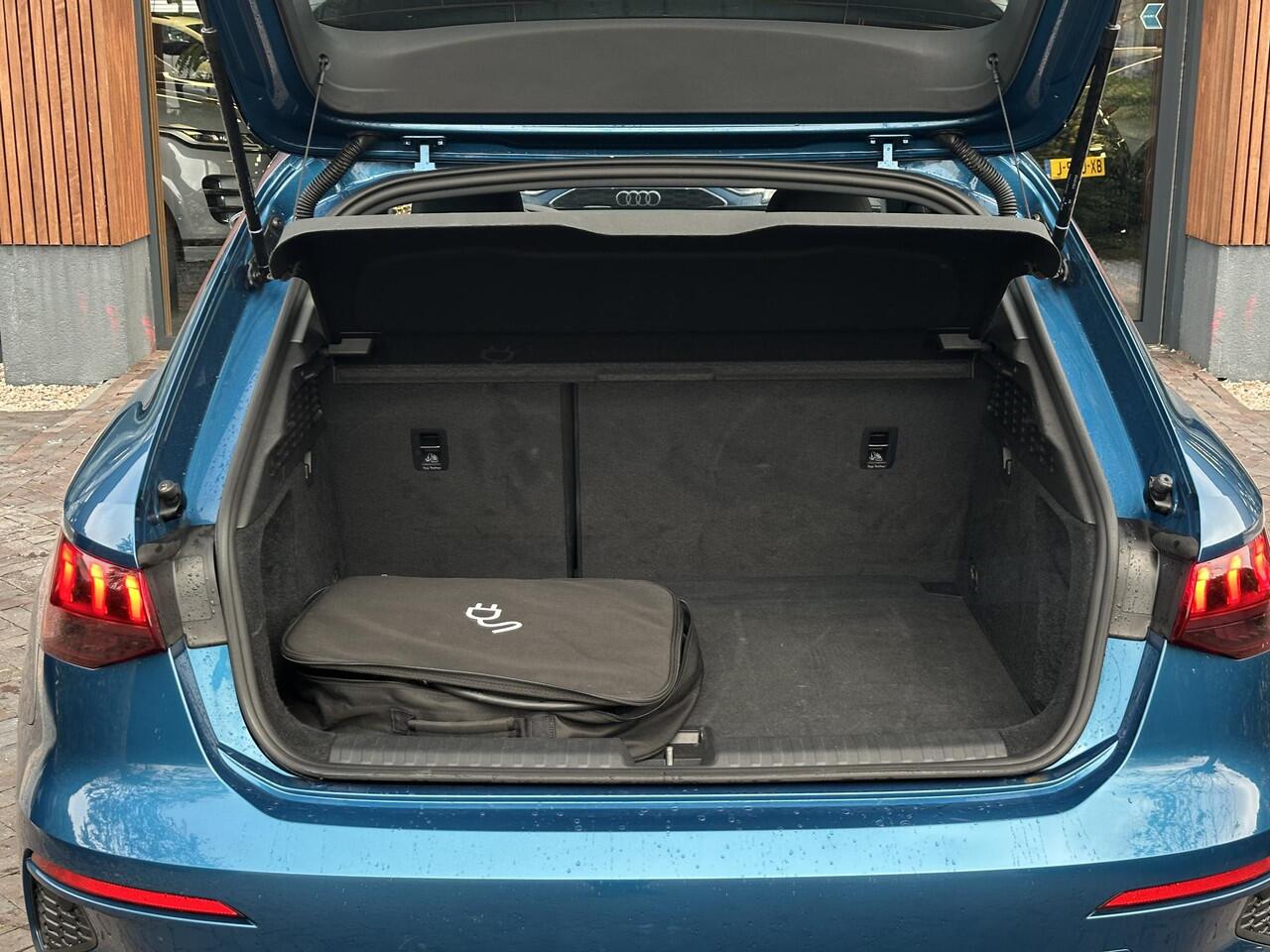 Audi A3 SPORTBACK 40 TFSI e Edition 204 PK Panoramadak Adaptive Cruise LED DAB+