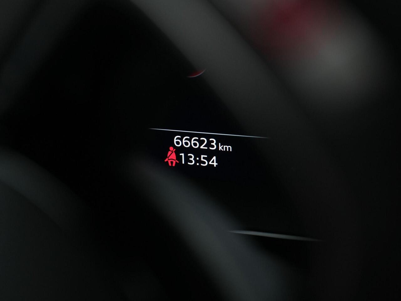 Audi A3 SPORTBACK 40 TFSI e 204 pk S-tronic S Edition / S-Line | Bang & Olufsen | Leder/alcantara | Achteruitrijcamera | Navigatie