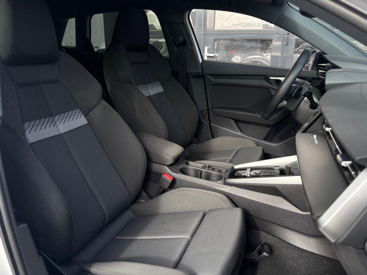 Audi A3 SPORTBACK 45 TFSI e-tron 245 pk S-line Black Pano