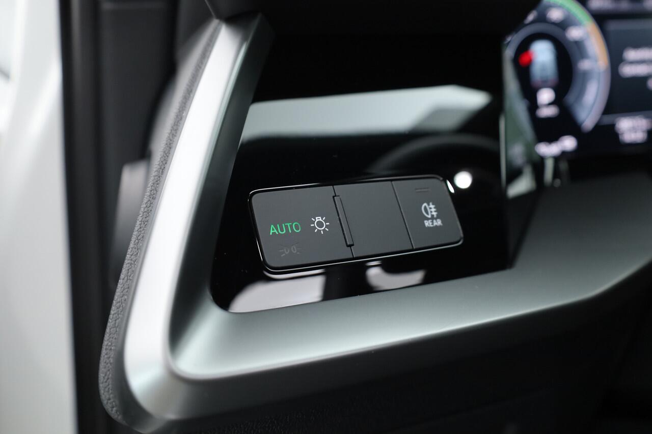 Audi A3 SPORTBACK 45 TFSI e S Line | Pano | Navi | Keyless | Elek. Achterklep | Stoelverw. | Apple CarPlay