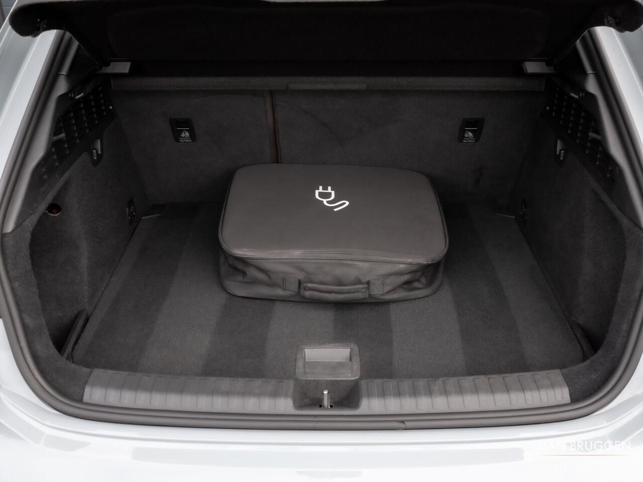 Audi A3 SPORTBACK 45 TFSI e S-Line Pano S3 B&O Carbon Sfeer ACC BTW Matrix