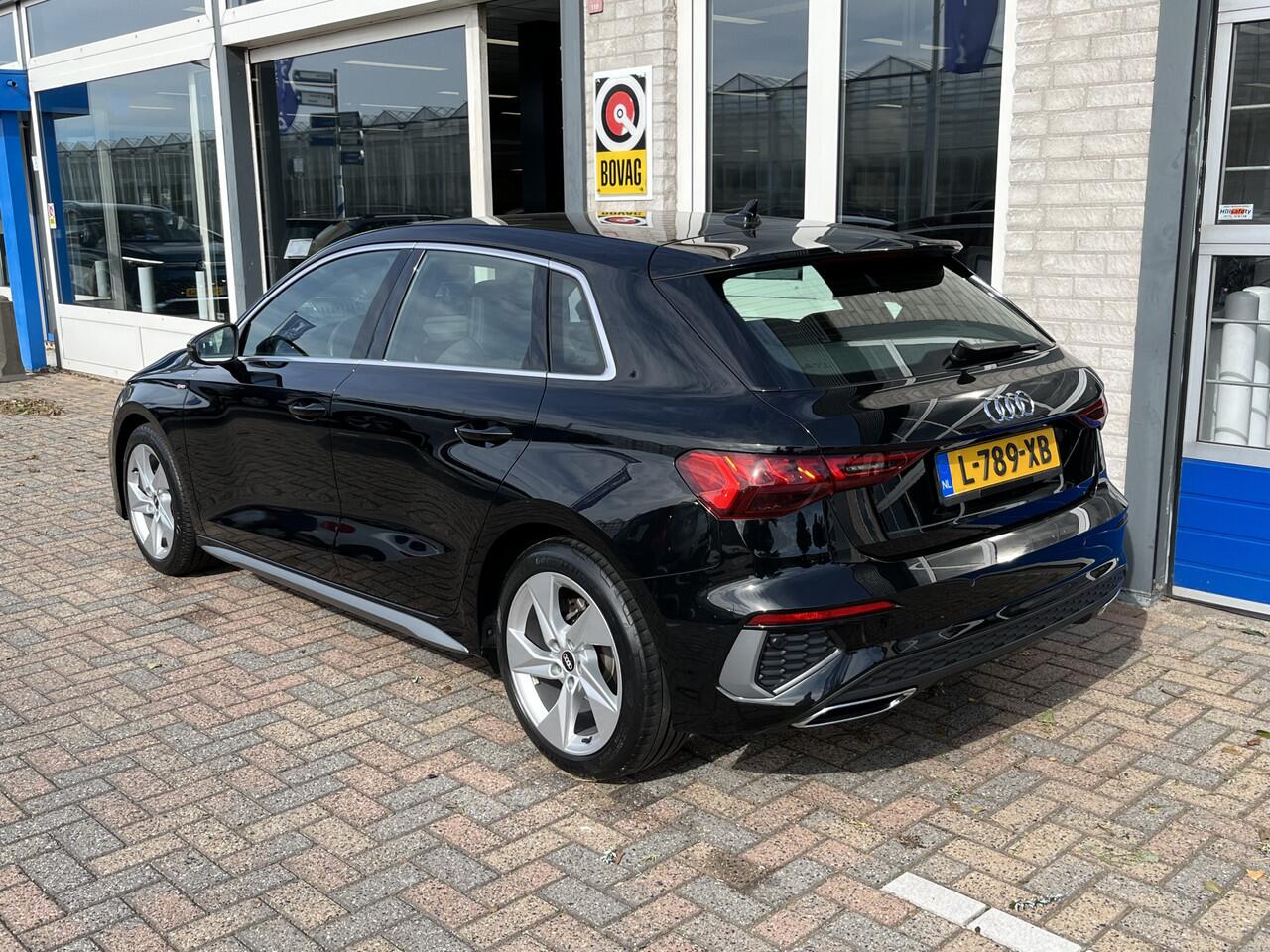 Audi A3 SPORTBACK 30 TFSI S-Line / AUTOMAAT/ 2X S-LINE/ PARK. SENSOREN/ CRUISE/ LED/ KEYLESS/ SMARTPHONE INTERFACE/ VIRTUAL COCKPIT/ NAVI/ CLIMA/ DAB/ 17" LMV