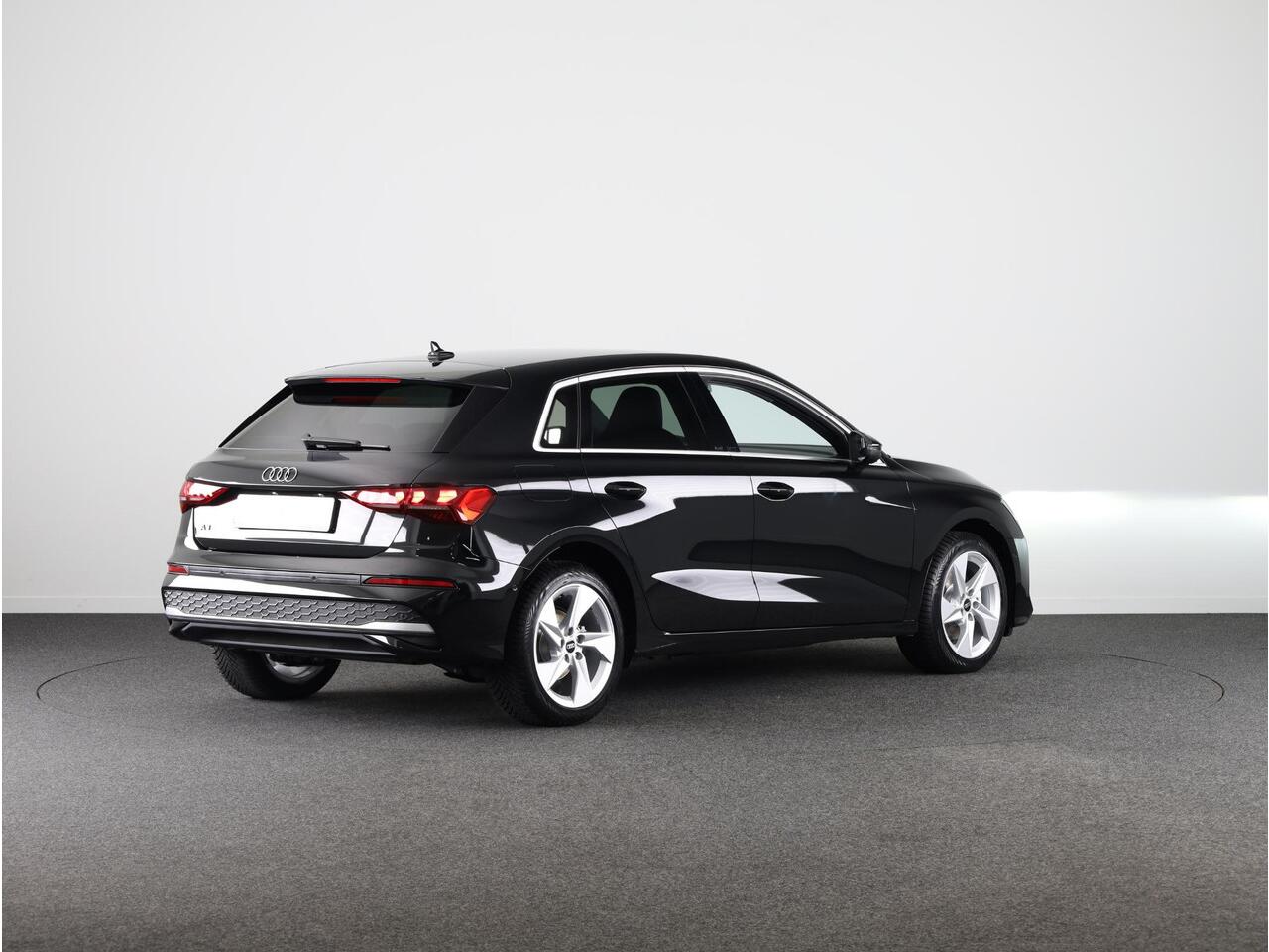 Audi A3 SPORTBACK 40 TFSI e Advanced edition 204pk | Verlengde garantie | Navigatie | Extra getint glas | Verwarmbare voorstoelen