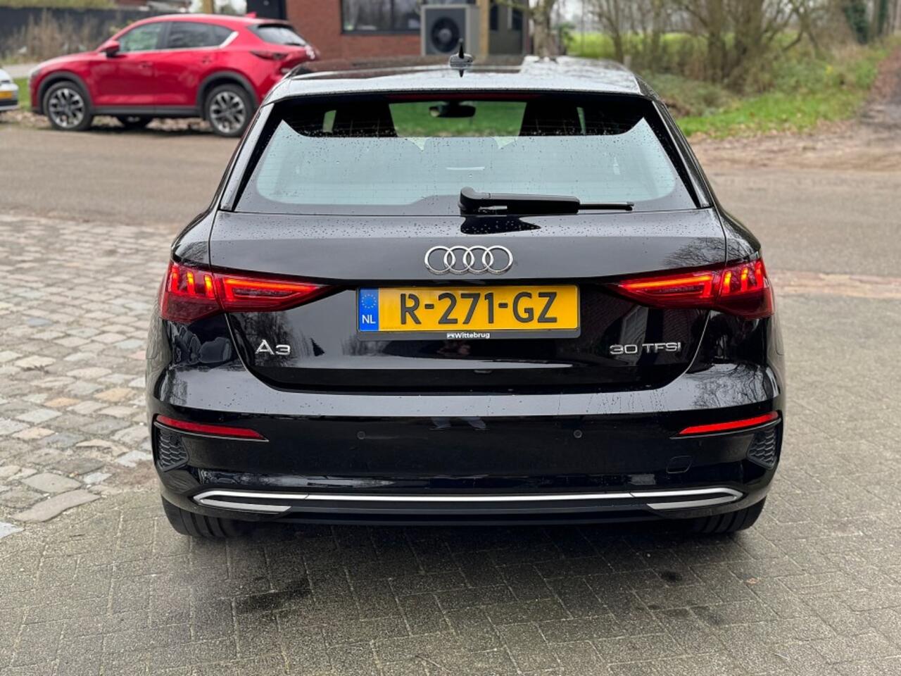 Audi A3 SPORTBACK 30 TFSI autom Advanced edition ecc,digidash,led,lmv,navi,sportstoel,pdc,chroom