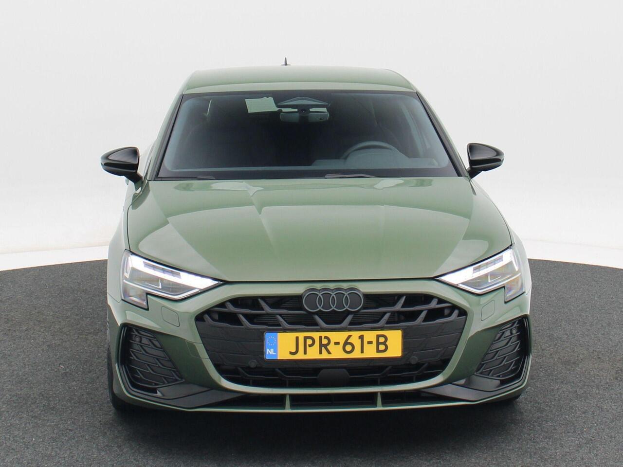 Audi A3 SPORTBACK 35 TFSI | S edition | | Privacy glas | Sonos 3d | 19 inch | Comfortsleutel | Matrix Led |