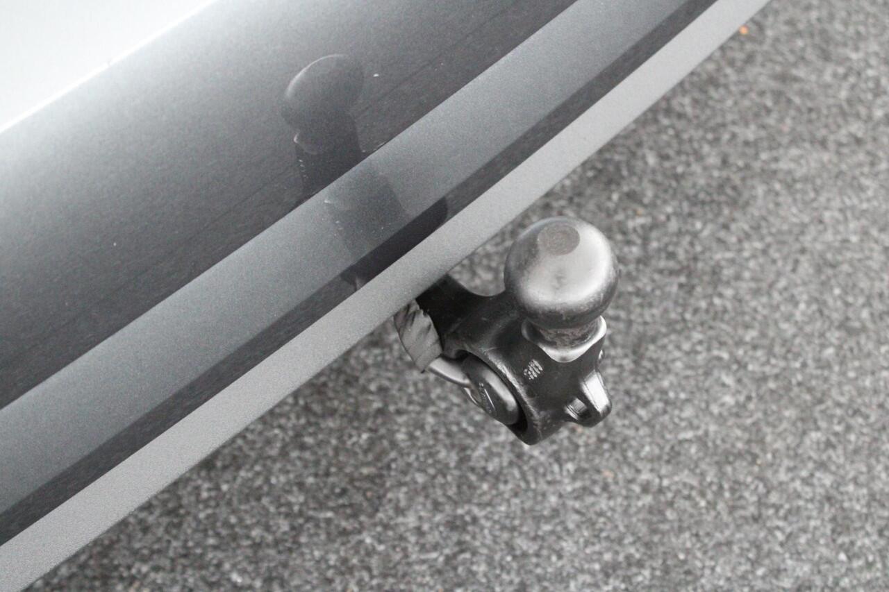 Audi A3 SPORTBACK 40 e-tron 204pk S-Line Trekhaak Keyless Stoelverwarming Panoramadak Navigatie