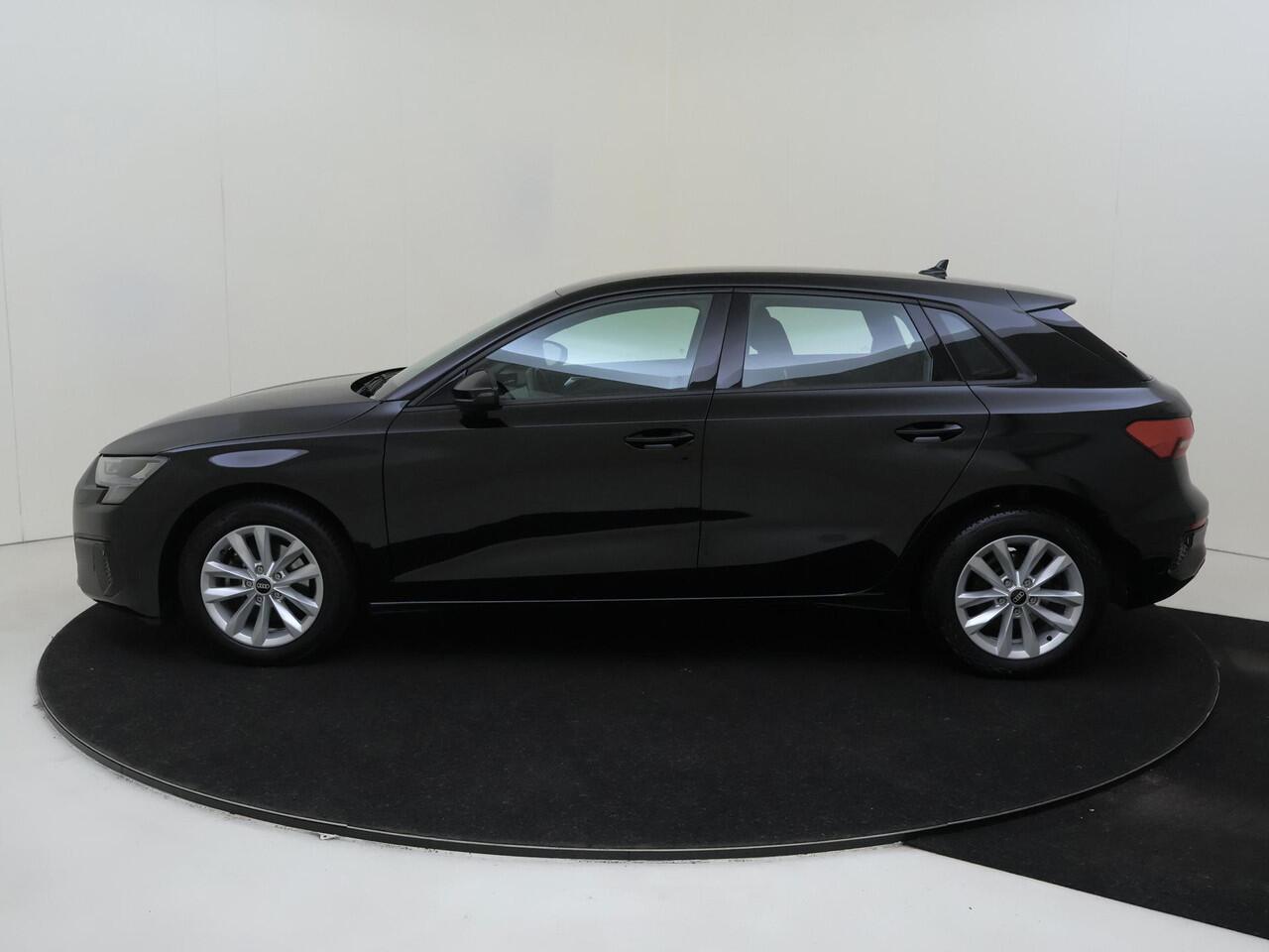 Audi A3 SPORTBACK 30 TFSI Pro Line | Stoelverwarming | Navigatie Plus | Parkeerasisstent | Keyless | CarPlay | Cruise control |