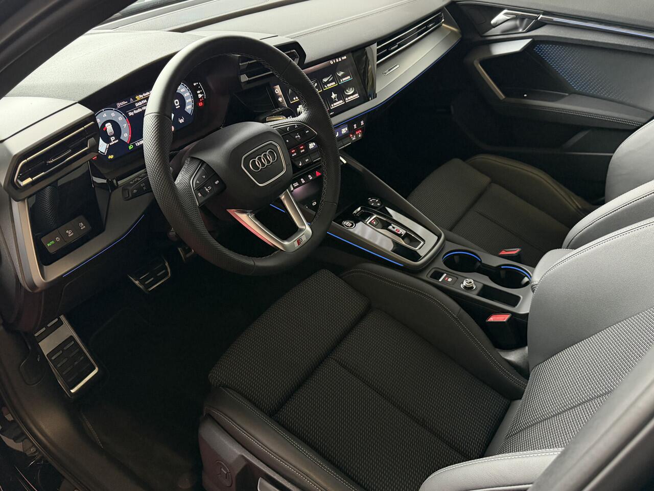 Audi A3 SPORTBACK 35 TFSI 3X S-LINE SCHUIFDAK SONOS MATRIX LED CAMERA STOELVERW ADAP.CRUISE ZWARTE HEMEL PANORAMA