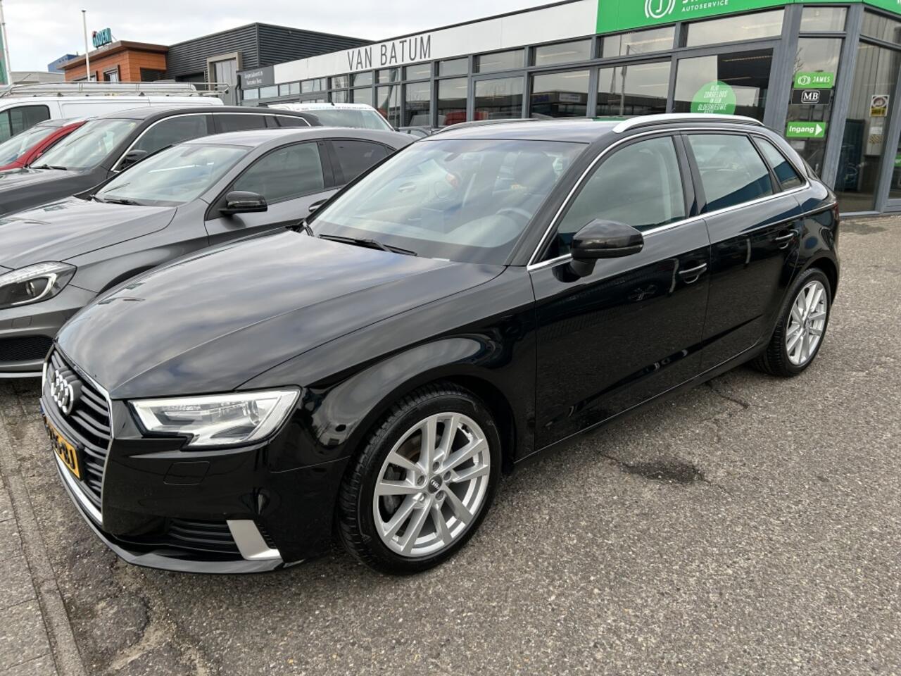 Audi A3 SPORTBACK 30 TFSI Advance Sport
