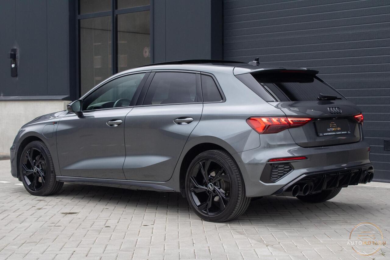 Audi A3 SPORTBACK 40 TFSIe S Comp. S3 PANO B&O S line Camera Dode hoek