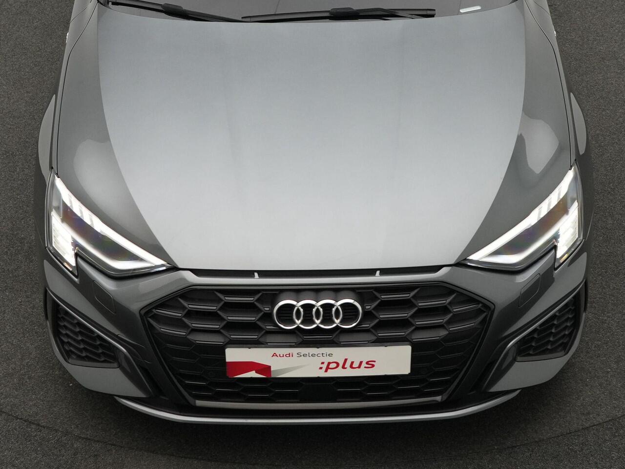 Audi A3 SPORTBACK 45 TFSI e 245 pk S-tronic S edition Competition / S-Line | Stoelverwarming | Navigatie | Parkeersensoren voor/achter | Adaptive Cruise