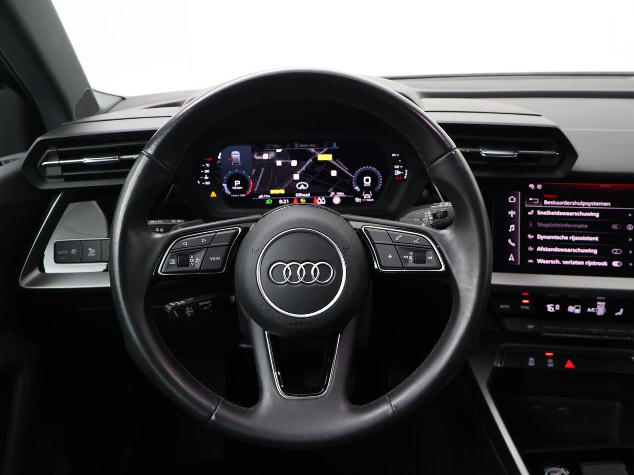 Audi A3 SPORTBACK 35 TFSI Business edition | 150 PK | Automaat | Multifunctioneel stuurwiel | Adaptive Cruisecontrol | Parkeersensoren |