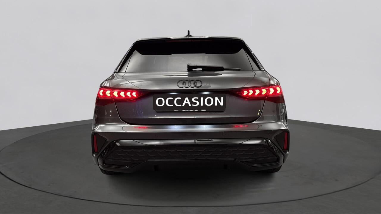 Audi A3 SPORTBACK 30 TFSI 116Pk S Edition / Camera / Parkeerhulp Plus / Lichtpakket Pro