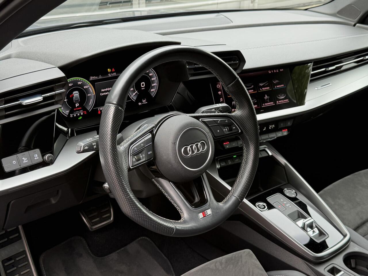 Audi A3 SPORTBACK 40 TFSI-e AUT. *!* 2x S-LINE *!* RADAR/ 19 INCH/ CAMERA/ SPORTSTOELEN/ CARPLAY *!*