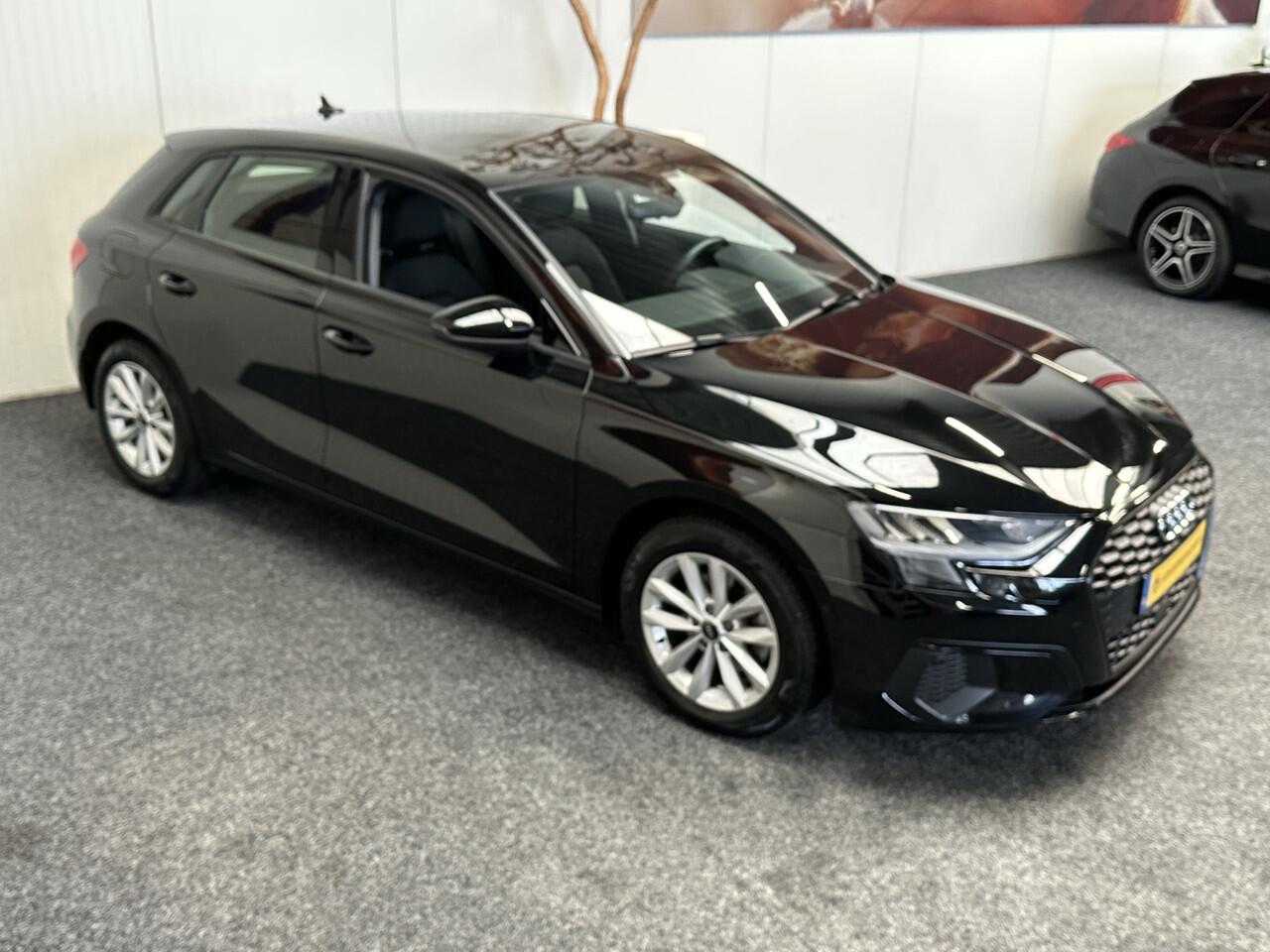 Audi A3 SPORTBACK 30 TFSI PRO LINE MILD HYBRIDE NAVIGATIE CRUISE CONTROL CLIMATE CONTROL BLUETOOTH TELEFOON APPLE CARPLAY/ANDROID RIJSTROOKSENSOREN KEYLESS GO PDC ZEER MOOI 3010