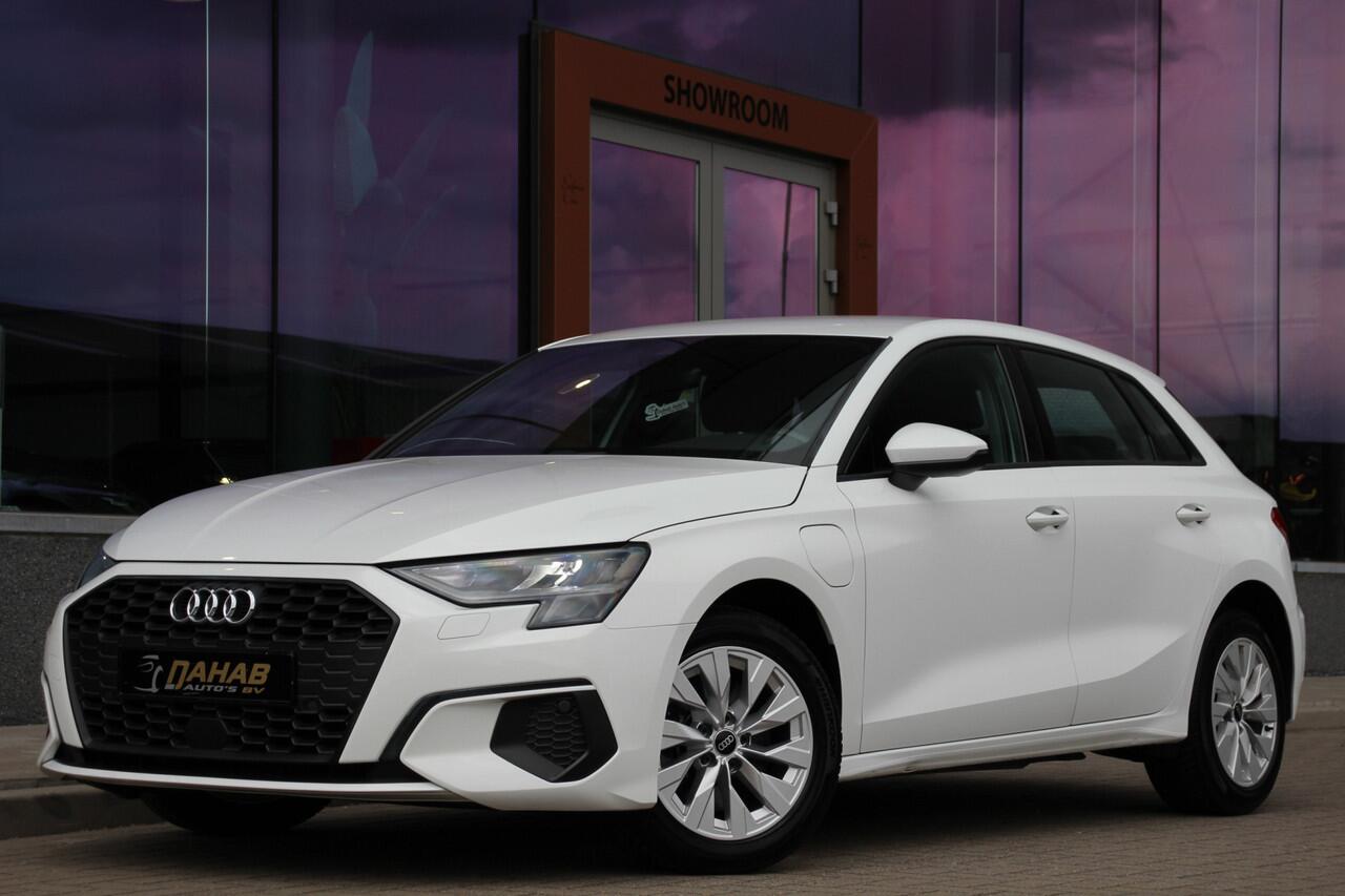 Audi A3 SPORTBACK 40 TFSI e Business edition | Cruise | DAB | Trekhaak