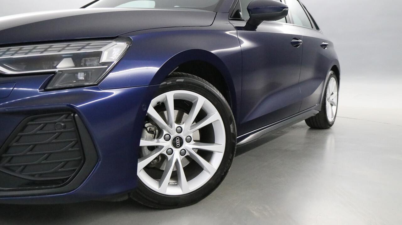 Audi A3 SPORTBACK 30 TFSI 115pk S-Line Edition S-Tronic / Navigatie / Adaptive Cruise Control / Parkeersensoren