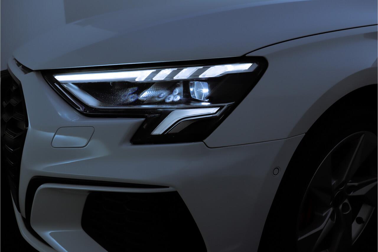 Audi A3 SPORTBACK 45TFSIe S-LINE Edition LED | CAMERA | STOELVERW. | SFEERVERLICHTING | ACC | LANEASSIST | DAB