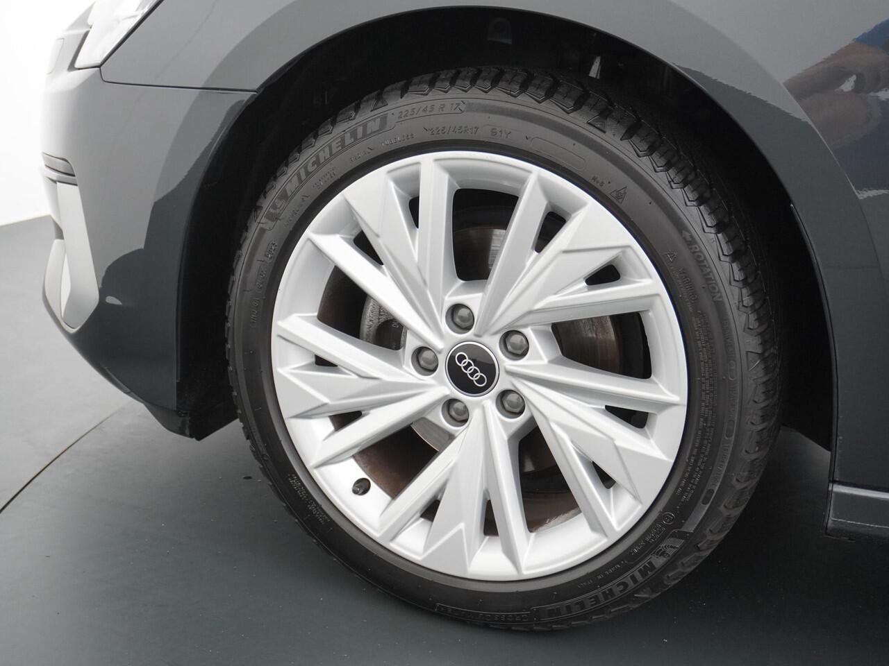 Audi A3 SPORTBACK 35 TFSI Advanced edition 1.5 TFSi | NL Auto | 17" LMV | Adaptive Cruise | Navigatie