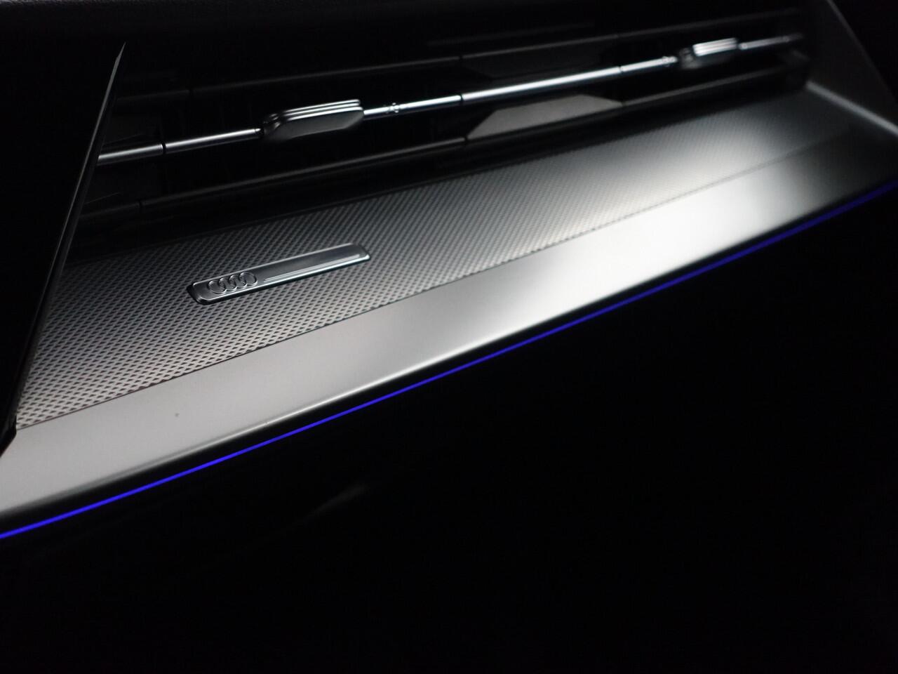 Audi A3 SPORTBACK 45 TFSI e S edition Competition- Xenon Led, Carplay, Android Auto, Sfeerverlichting, Dynamic Select, Privacy Glass