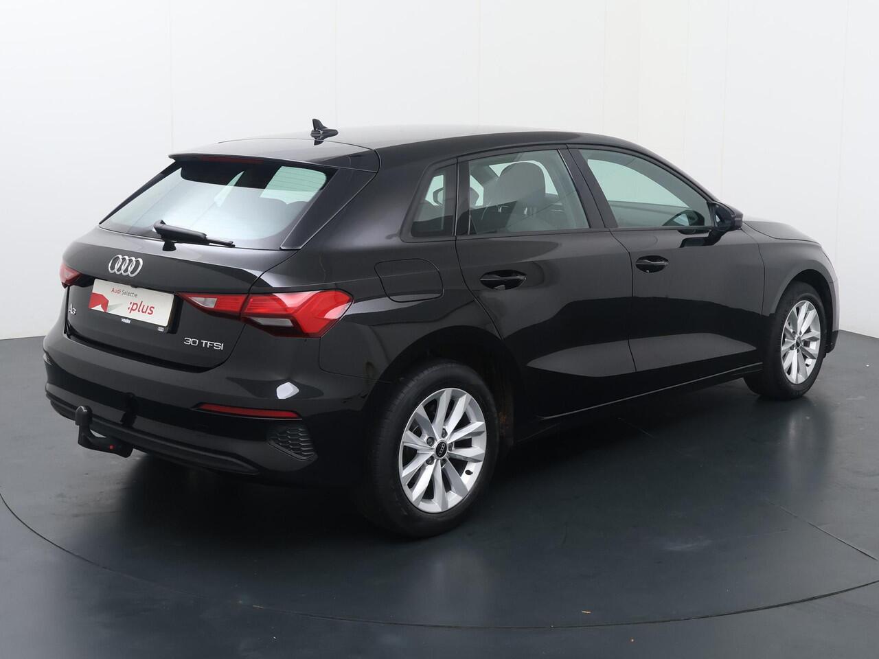 Audi A3 SPORTBACK 30 TFSI Pro Line | 110 PK | Trekhaak | Achteruitrijcamera | Climate control |