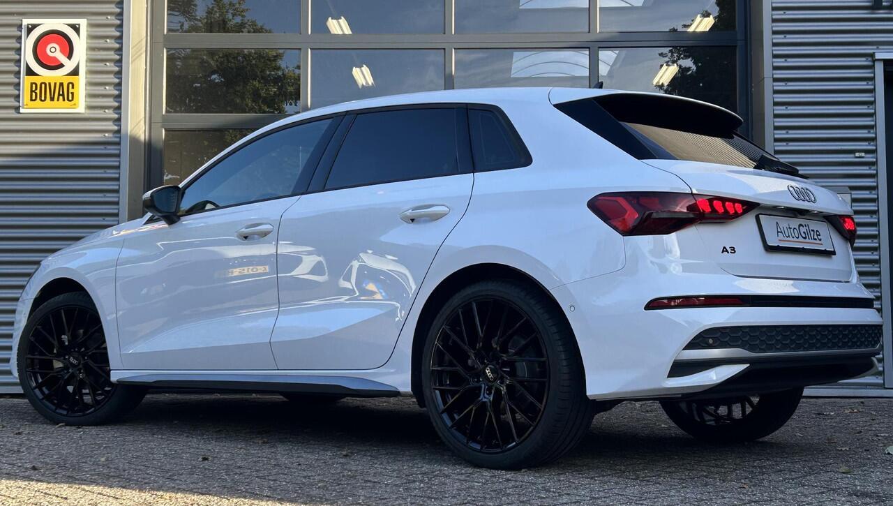 Audi A3 SPORTBACK 35 TFSI Advanced edition l Sonos l LED l 19 Inch l Stoelverwarming l Zwart Optiek