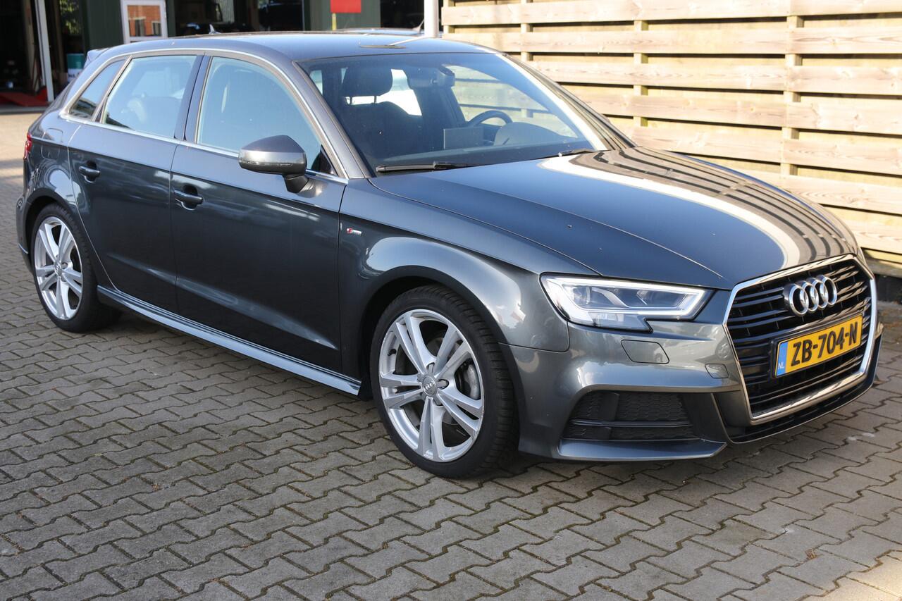 Audi A3 SPORTBACK 35 TFSI CoD Sport S Line Edition / Navi / Climate