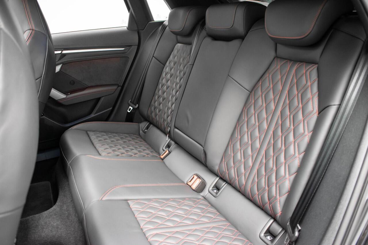 Audi A3 SPORTBACK 35 TFSI S edition |3xS-line|Pano|Carbon|HUD|Sonos|Memory|RS Stoelen