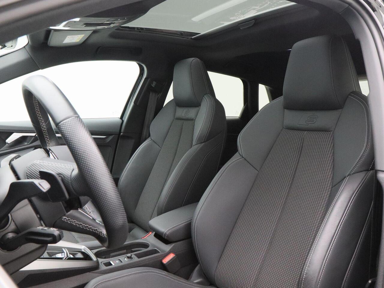 Audi A3 SPORTBACK 45 TFSie 245 Pk S-Line Competition | Full LED | Panoramadak | 18 Inch | B&O Audio | Zwart Optiek | Adaptive Cruise | Carplay | 43.880 Km!!