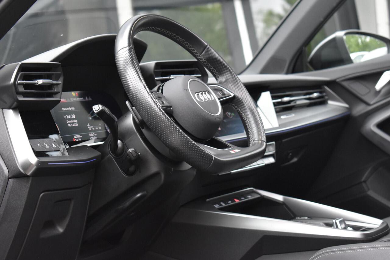 Audi A3 SPORTBACK 45 TFSI e Competition 3x S Line Pano Lane ACC Camera Matrix