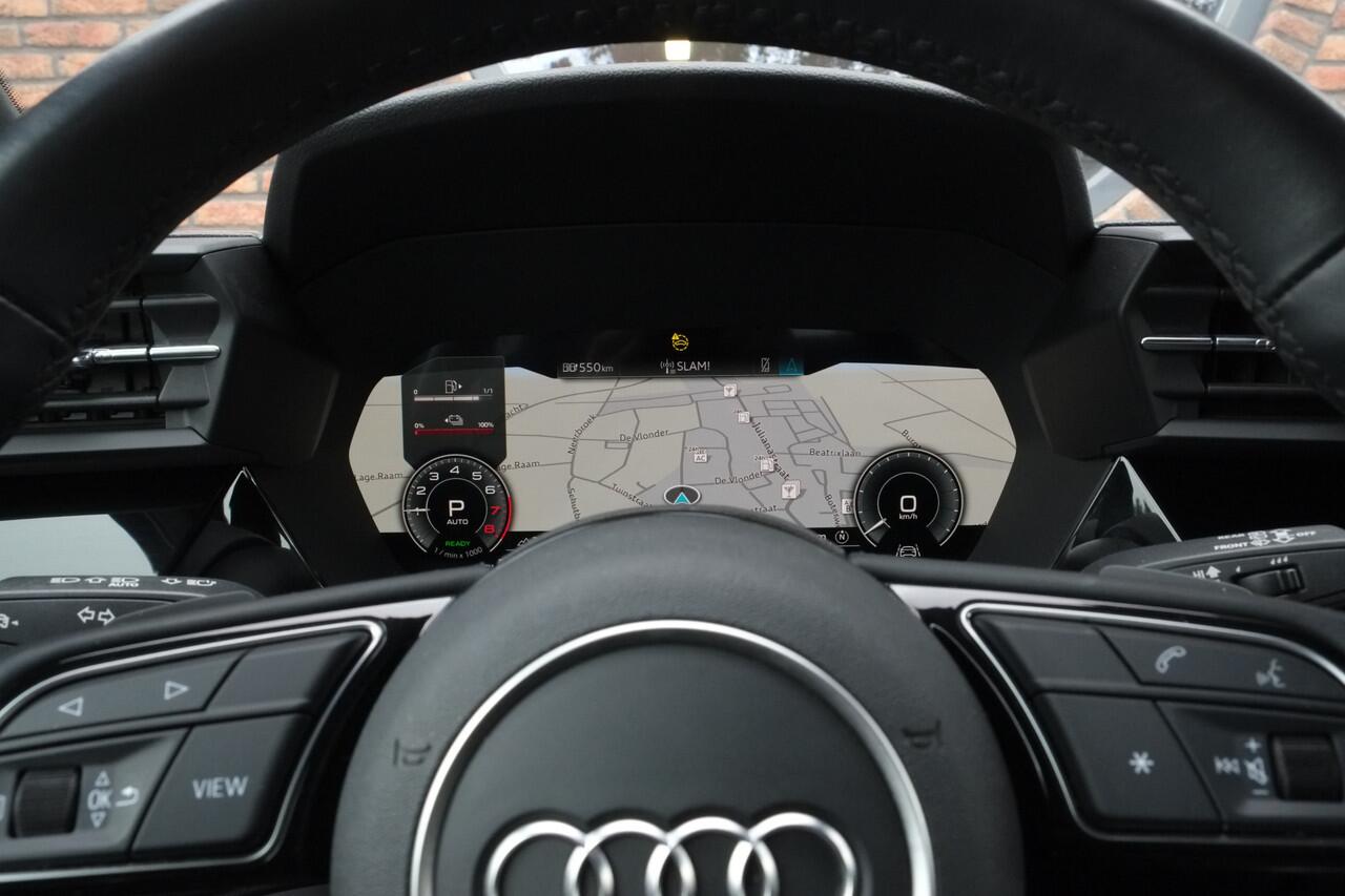 Audi A3 SPORTBACK 40 TFSI e S-LINE Achteruitrijcamera, Navigatie, Carplay