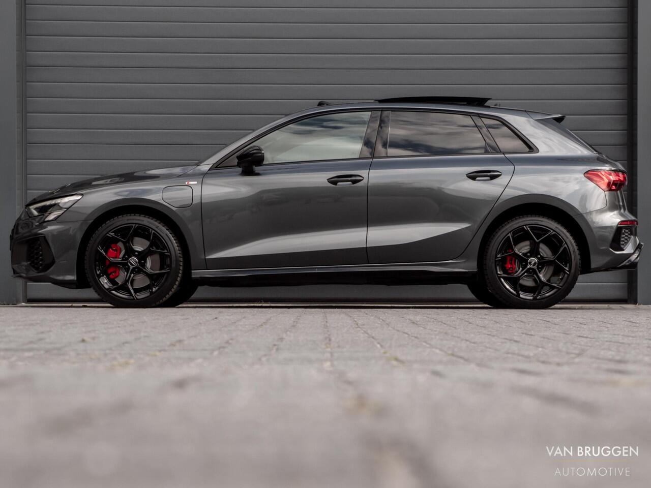 Audi A3 SPORTBACK 40 TFSI E S-Line Pano RS-Stoelen Sfeer Camera ACC