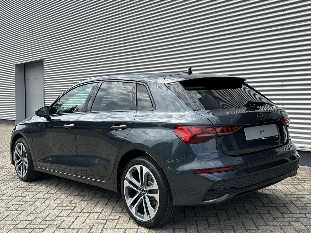 Audi A3 SPORTBACK Advanced edition 40 TFSI e 150 kW / 204 PK Sportba | Stoelverwarming | Adaptieve Cruis Control | Sportstuur | Camera | Sfeerverlichting |