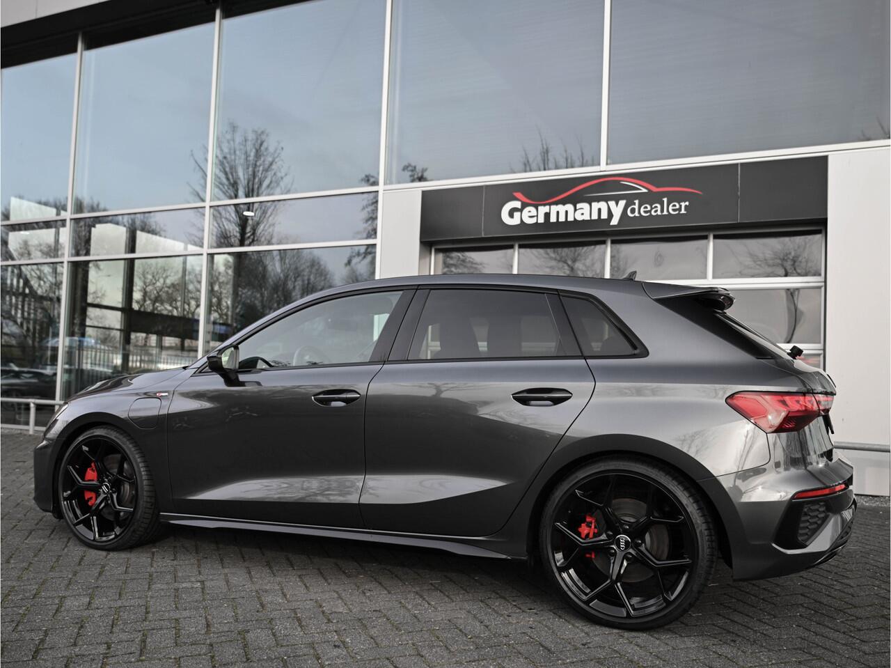 Audi A3 SPORTBACK 45TFSI E 245pk S-Edition Competition Matrix-LED ACC Elektr. RS-Zetels Virtual B&O Elektr. klep