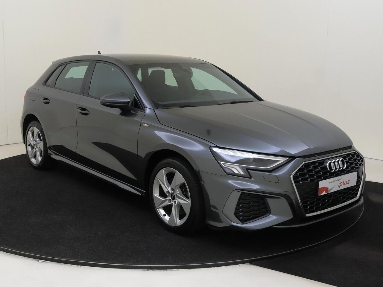 Audi A3 SPORTBACK 40 TFSI e S edition | Virtual cockpit Plus | Parkeerassistent | Achteruitrijcamera | Stoelverwarming | Leder/alcantara bekleding | Navigatie Plus | CarPlay |