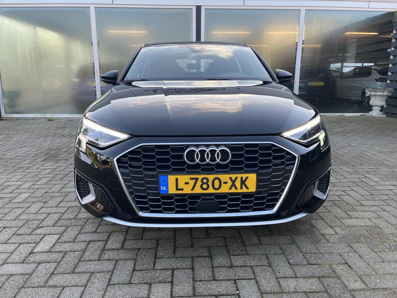 Audi A3 SPORTBACK 30 TFSI Advanced edition Automaat / Sportstoelen / Carplay / Clima / Cruise