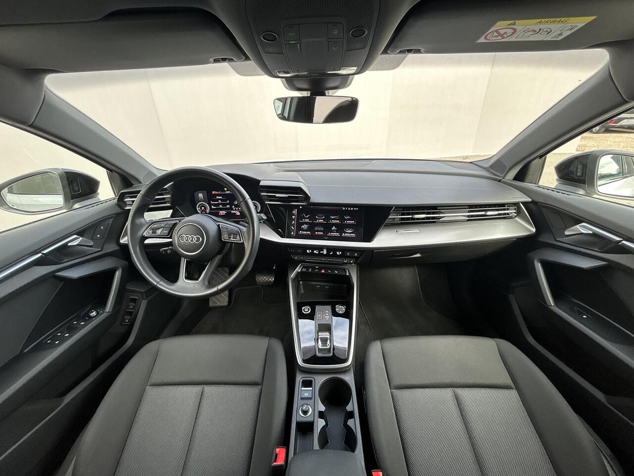 Audi A3 SPORTBACK 40 TFSI e Advance Edition Automaat / Trekgewicht 1.400 kg / PHEV / S-Line ext. / Navigatie / Apple carplay / Android Auto