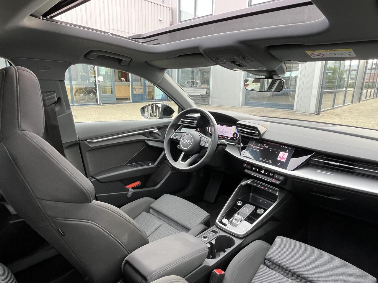 Audi A3 SPORTBACK 30 TFSI Advanced edition | Panoramadak / NL Auto / Adapt.Cruise
