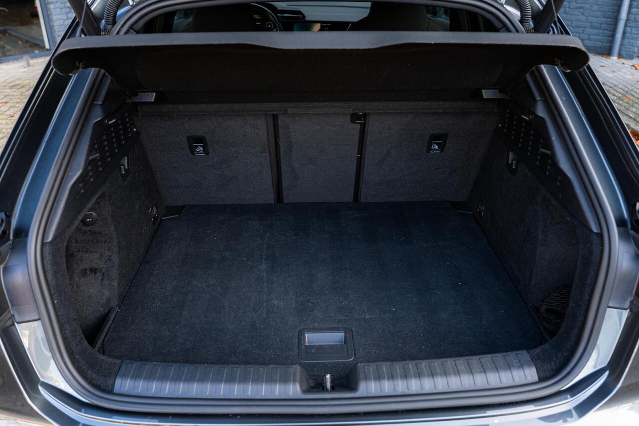 Audi A3 SPORTBACK 40 TFSI e Business edition 2X S-line / ACC / RS Stoel / MATRIX / DEALER ONDERHOUDEN / ELEKTRISCHE ACHTERKLEP / DEALER ONDERHOUDEN / GARANTIE