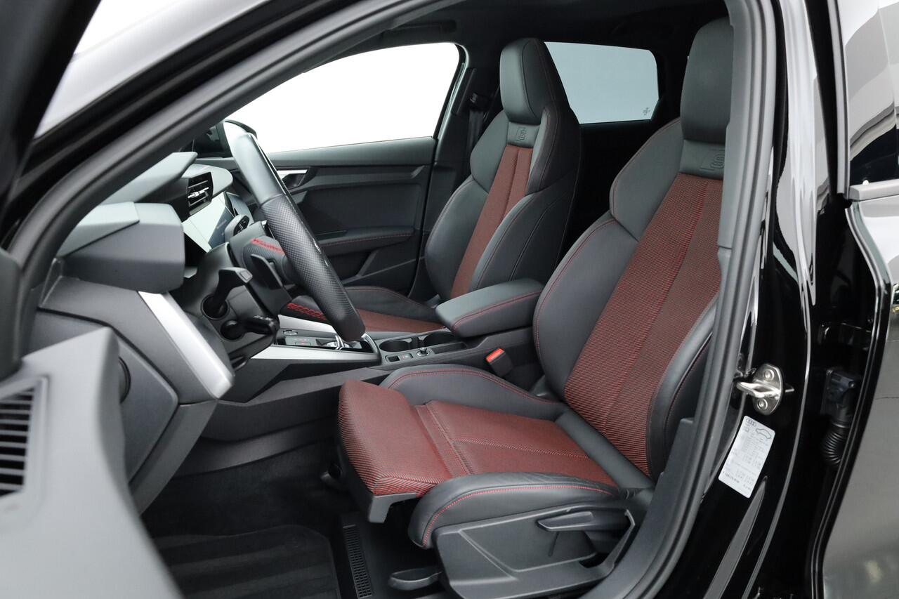 Audi A3 SPORTBACK 35 TFSI | Pano | Afn. Trekhaak | Sportstoelen | Apple CarPlay | Stoelverw. | Camera | 17"