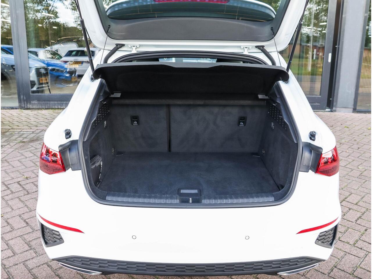 Audi A3 SPORTBACK 30 TFSI S edition Automaat 2x S Line Matrix LED