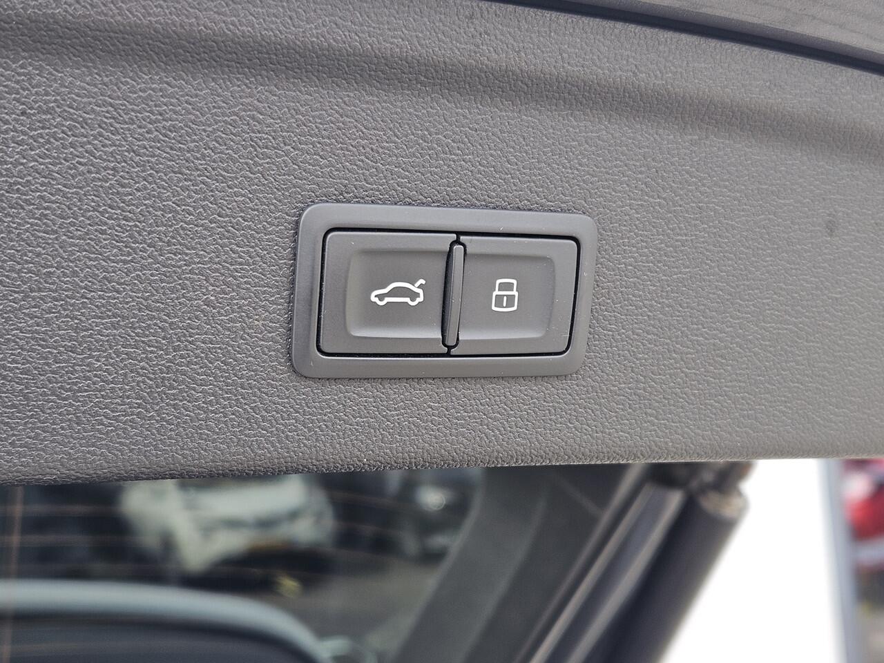 Audi A3 SPORTBACK 45 TFSI e S edition Competition + 3x S-LINE + MATRIX + KEYLESS