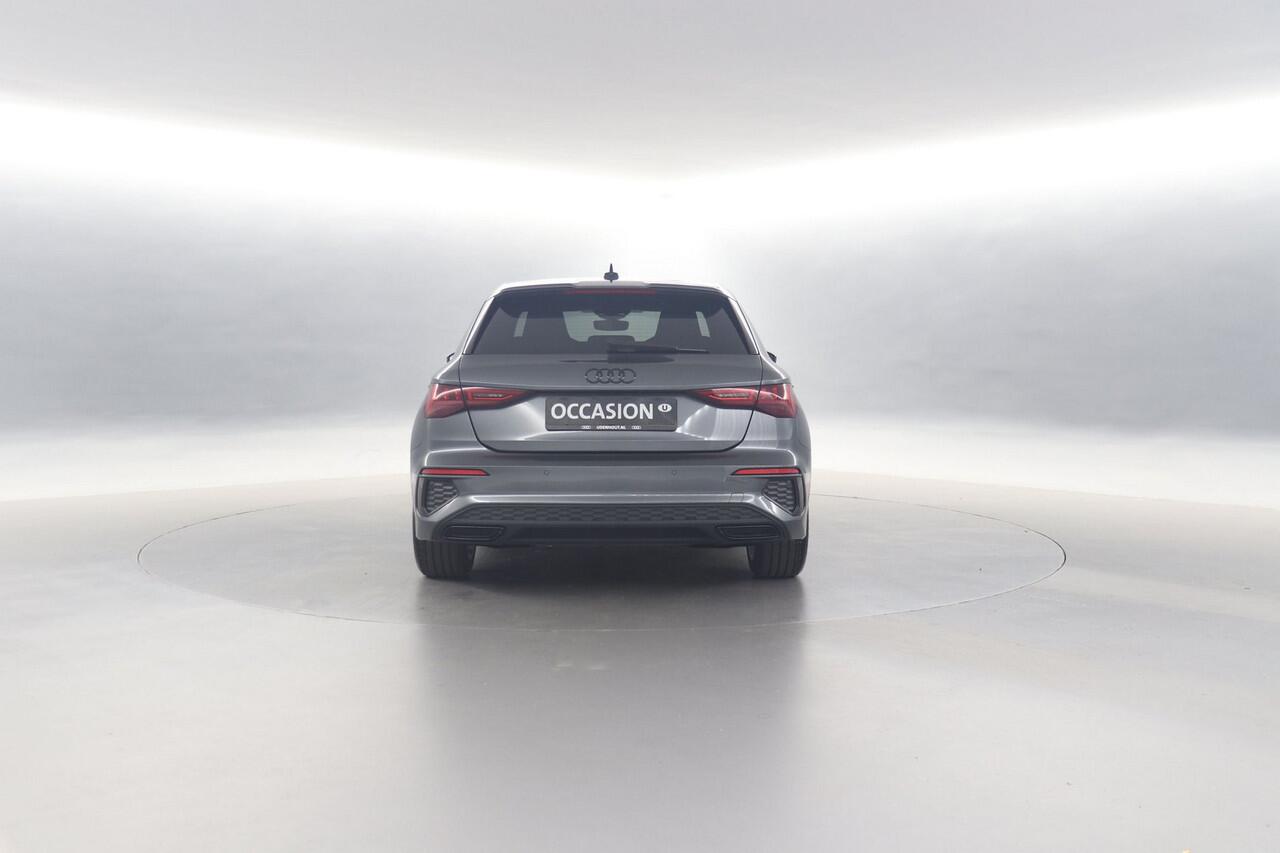 Audi A3 SPORTBACK 35 TFSI 150pk S edition S-Tronic / Navigatie / Adaptive Cruise Control / Parkeersensoren