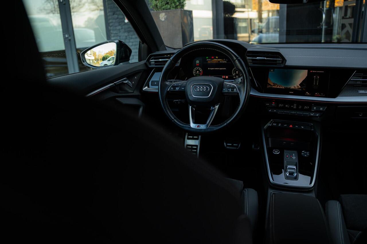 Audi A3 SPORTBACK 40 TFSI e Business edition 2X S-line / ACC / RS Stoel / MATRIX / DEALER ONDERHOUDEN / ELEKTRISCHE ACHTERKLEP / DEALER ONDERHOUDEN / GARANTIE