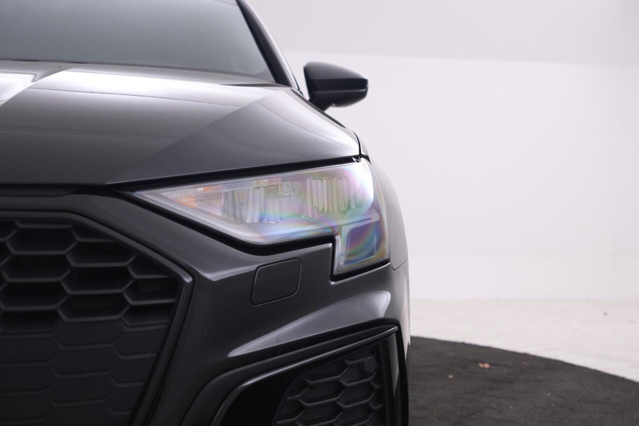 Audi A3 SPORTBACK 30 TFSI S edition Automaat, Navigatie, Must see!