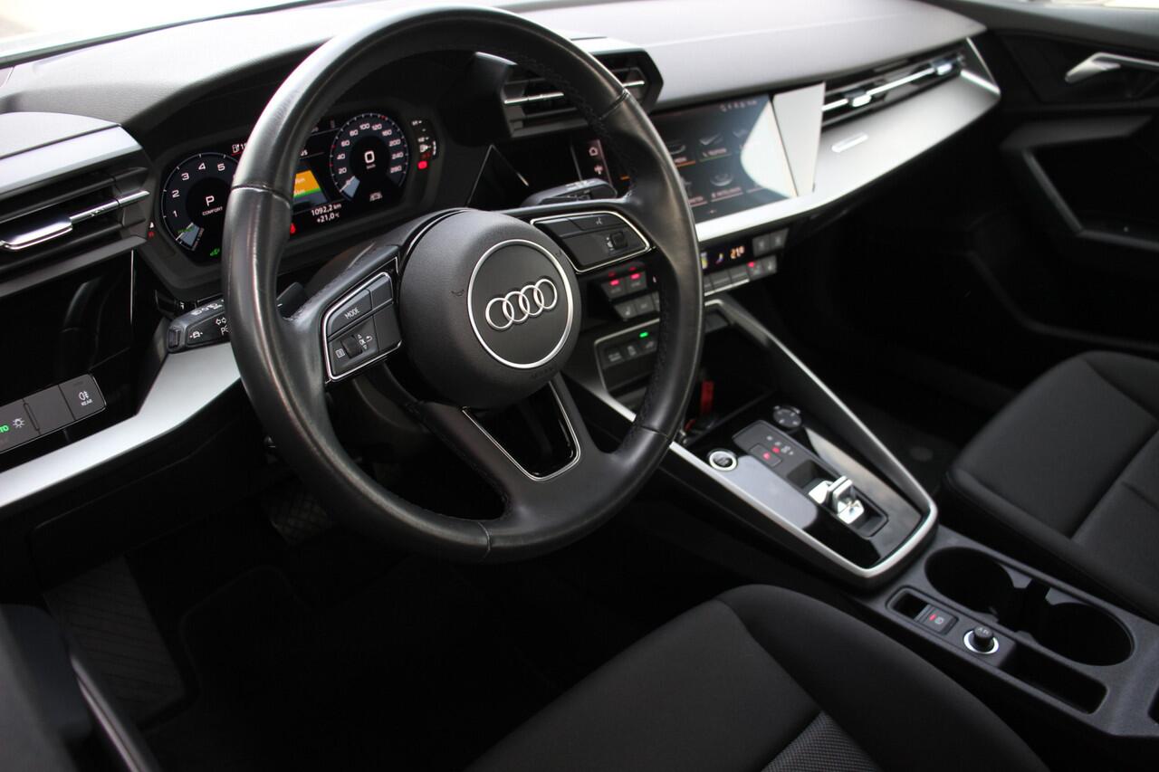 Audi A3 SPORTBACK 40 TFSI e Business edition | Cruise | DAB | Trekhaak