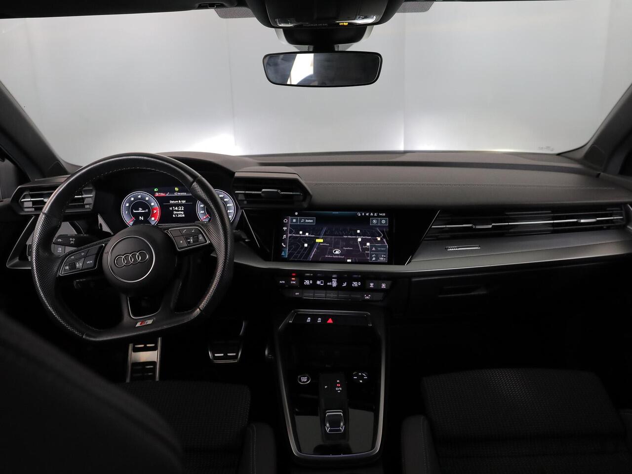 Audi A3 SPORTBACK 30 TFSI S edition 110 pk S-tronic | Navigatie | Parkeersensoren achter | Apple Carplay/Android Auto | LED koplampen | S-Line |